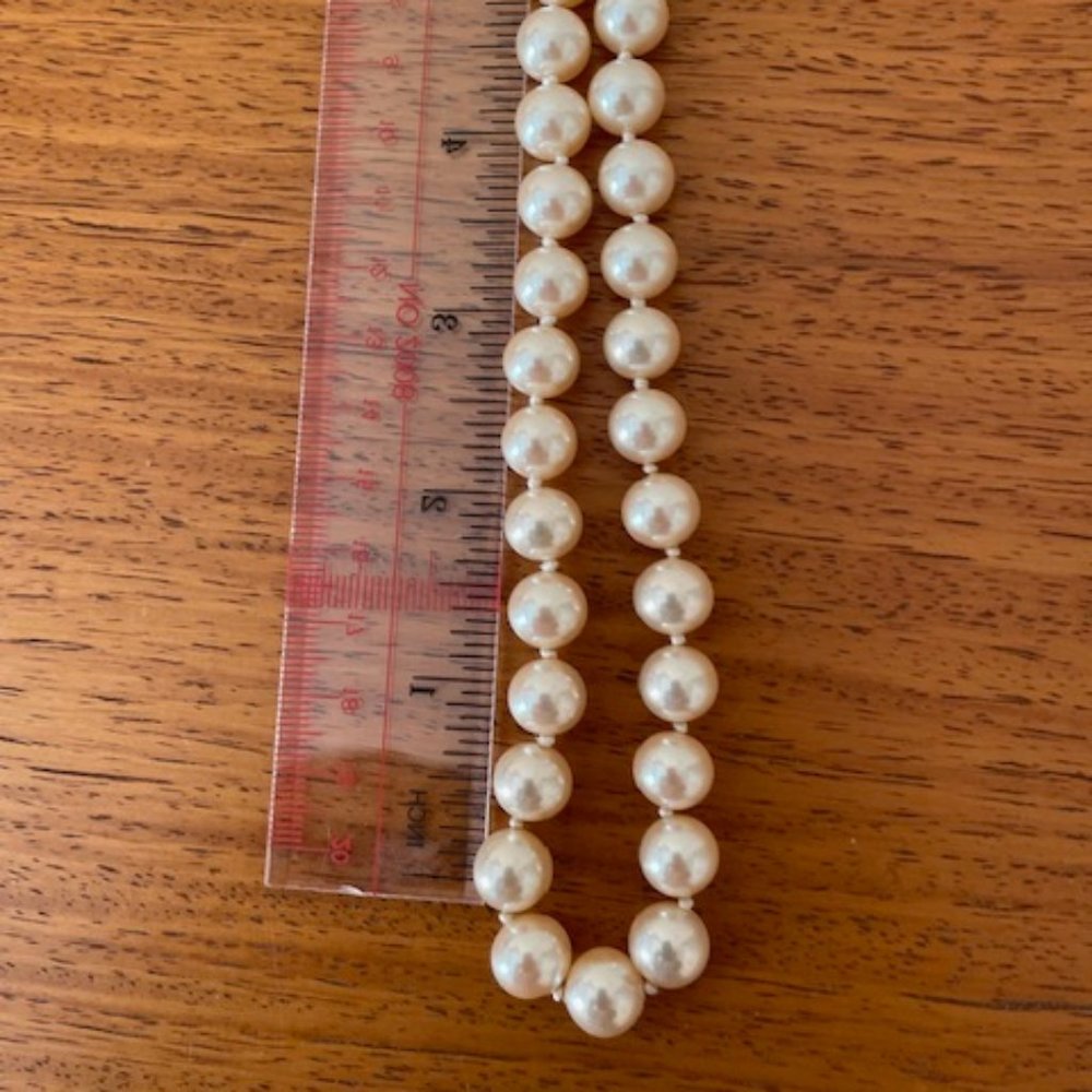 Pearl necklace